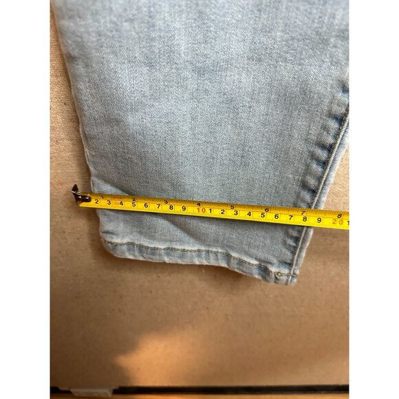 St Johns Bay Girlfriend Light Wash Denim Jeans Womens Casual Mid-Rise Size 14 - Picture 5 of 7